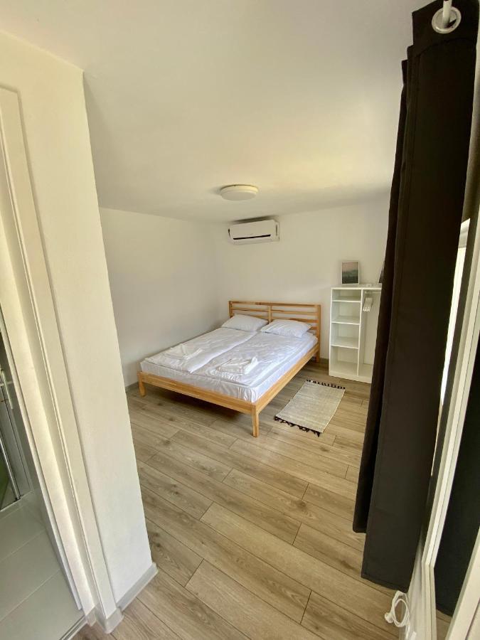Pixel Guesthouse Tîrgu Secuiesc エクステリア 写真