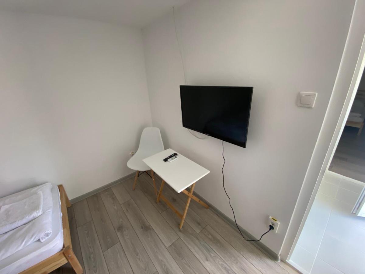 Pixel Guesthouse Tîrgu Secuiesc エクステリア 写真
